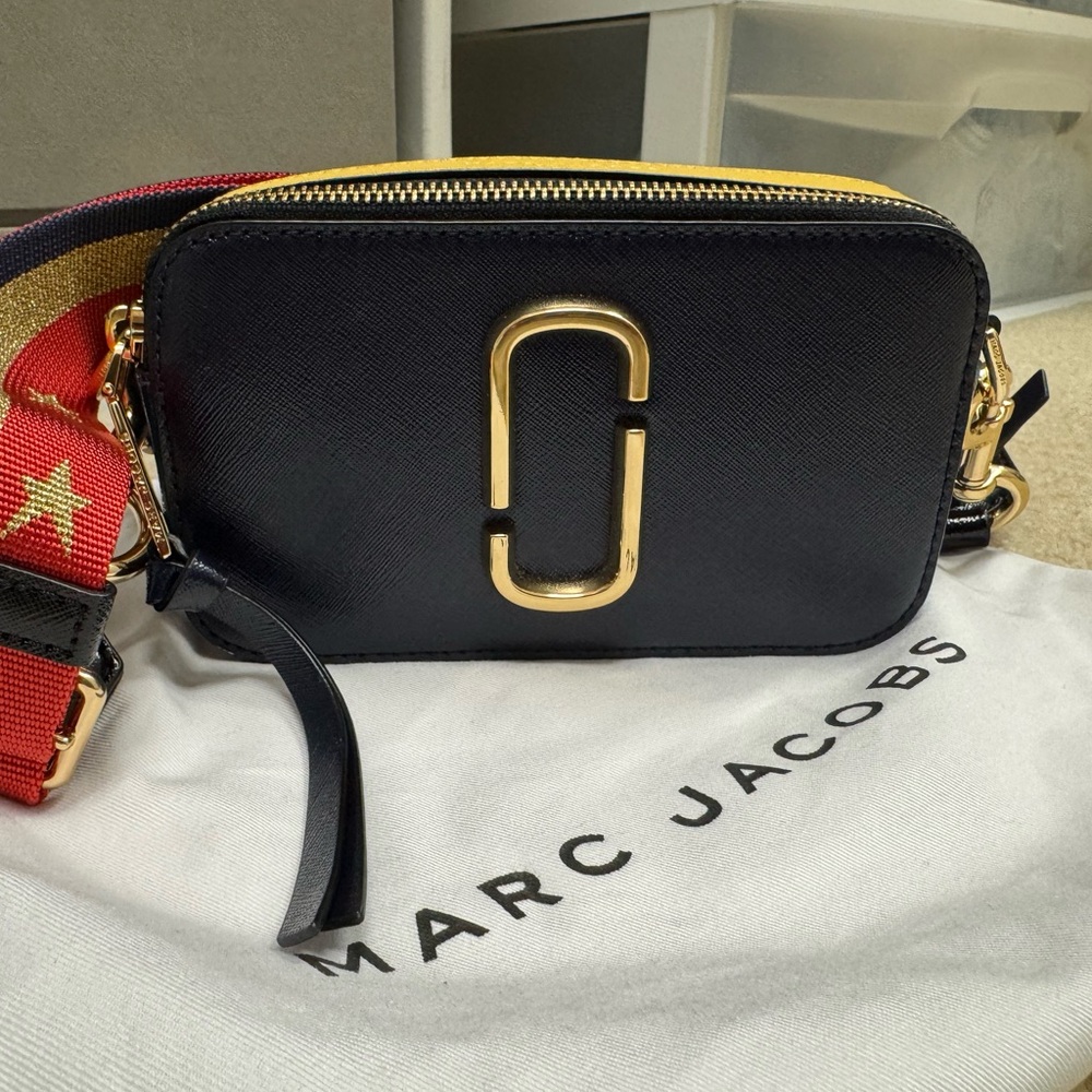 Marc Jacobs Black and Gold Women's Bag
